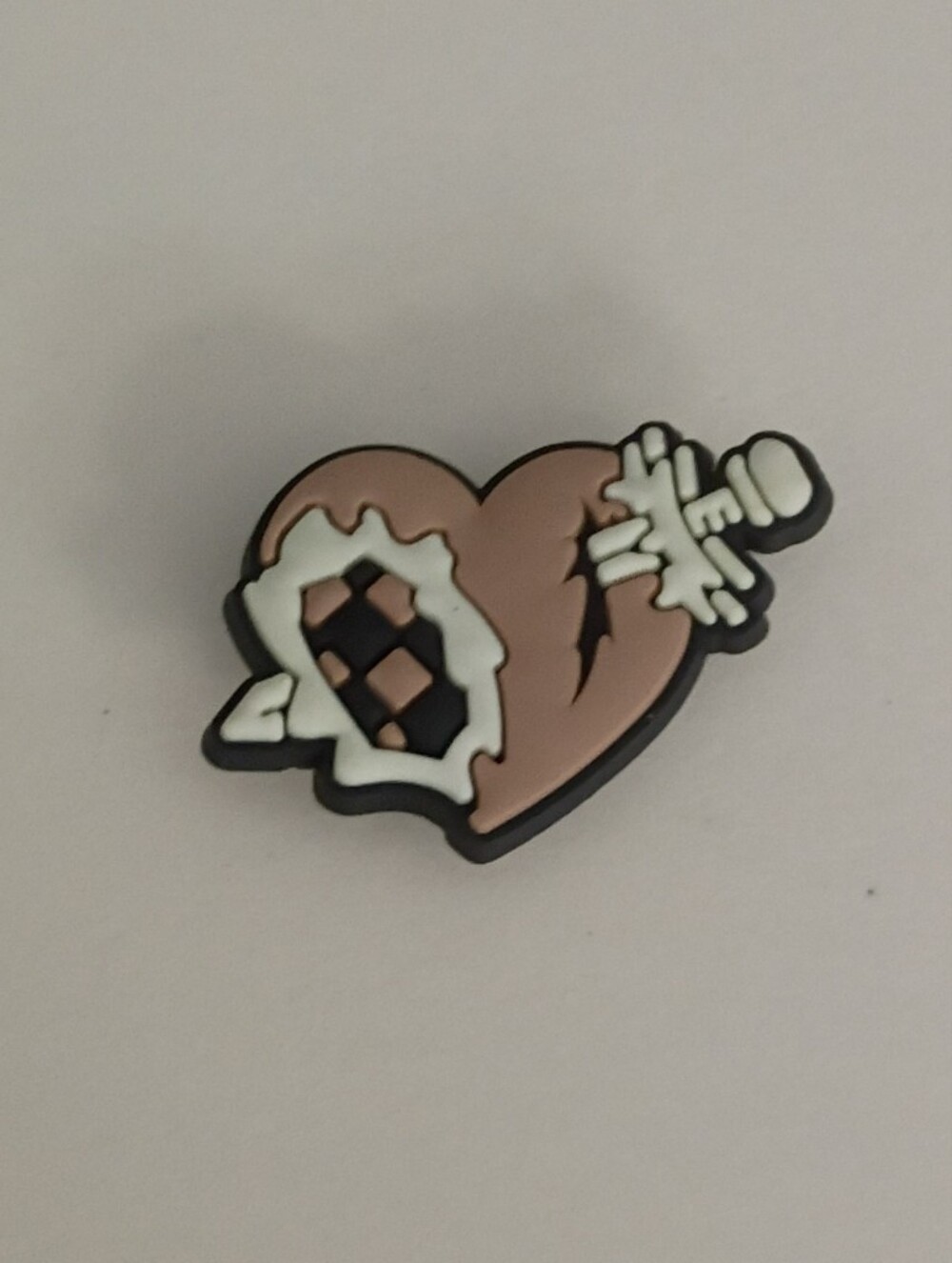 10 for $10 Jibbitz Croc Charm - Dagger Thru Brown Heart w/ Tear Checkered Area 2